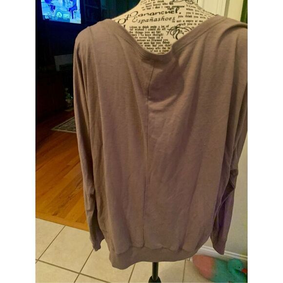 License Plate Scoop Neck Tee - Picture 5 of 6